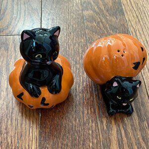 NEW Hallmark Salt & Pepper Shakers - Fall / Halloween